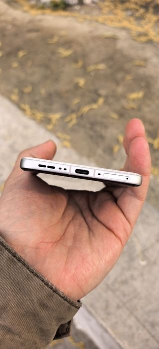 Oppo Find X8 Pro 16/512 Gb sotiladi