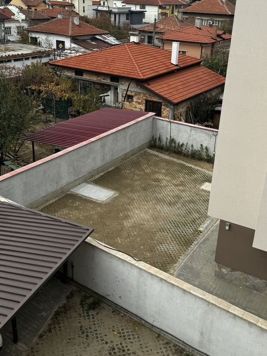 Дава се под наем Гараж / Паркомясто в Казанлък - 3 кв.м за 11220 € - Снимка #1