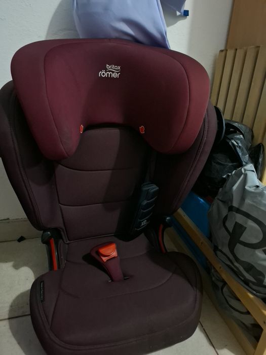 Scaun auto pentru copii Kidfix III S, Burgundy Red, Britax Romer