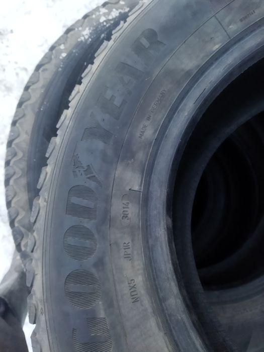 225/70/16 Гудиер зимние