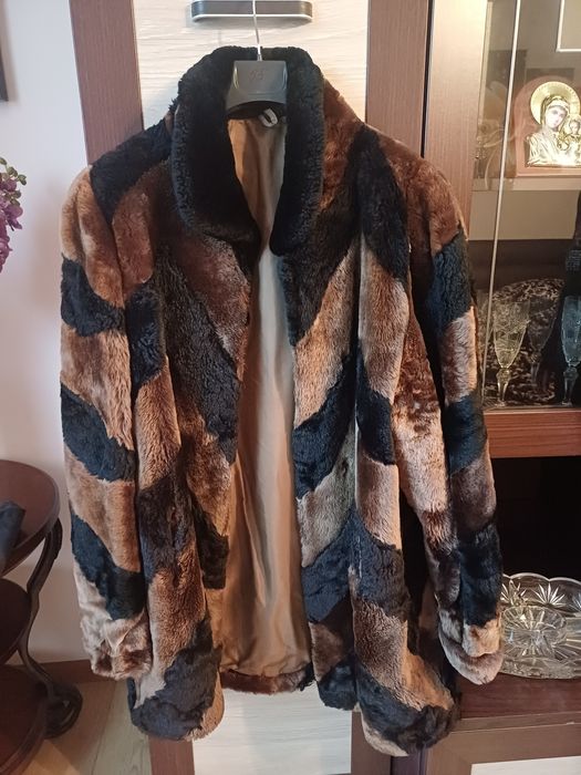 Haina din blana naturala