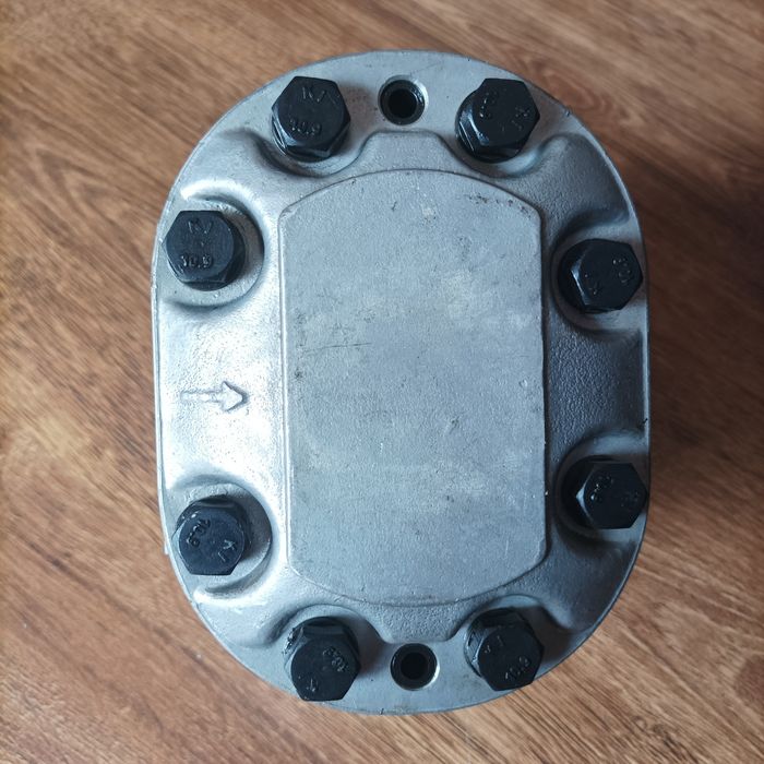 Нова,неизползвана  хидравлична зъбна помпа.