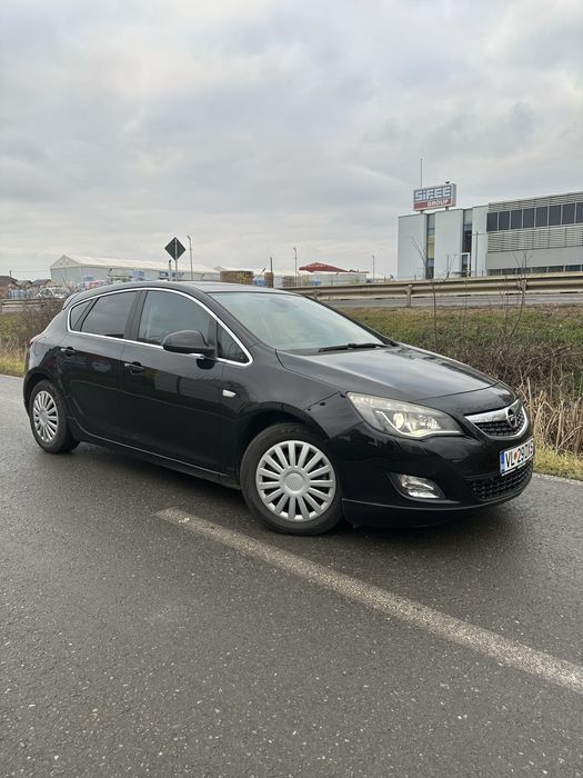 Opel Astra J 1.6T 180cp