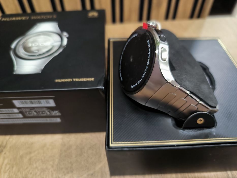 HUAWEI Watch 5, 46 мм, Aerospace-Grade Titanium Case  Esim