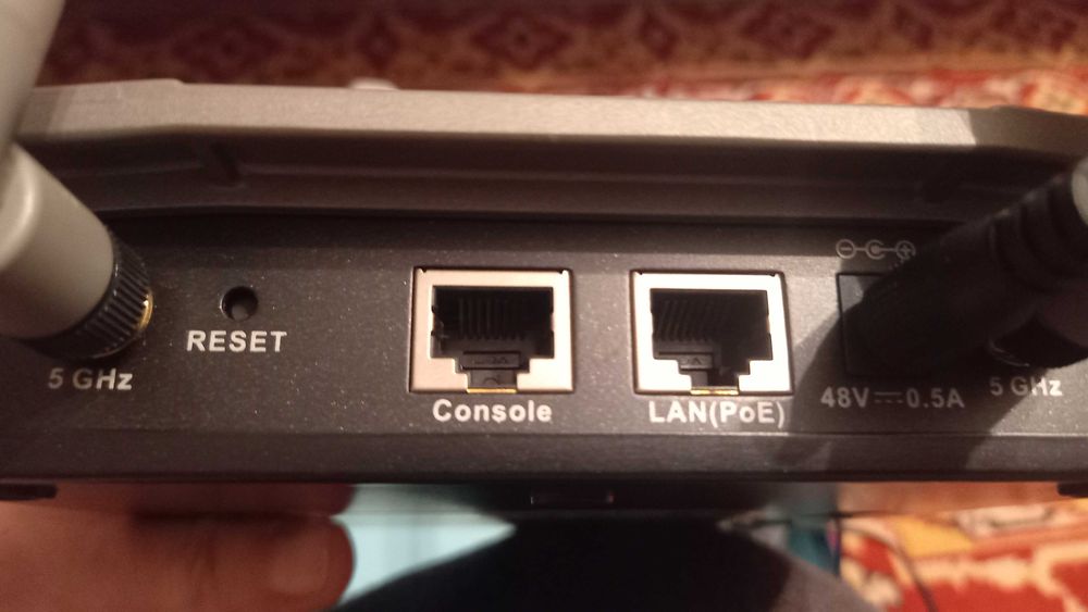 Продам беспроводную точку доступа  D-Link DAP-2690