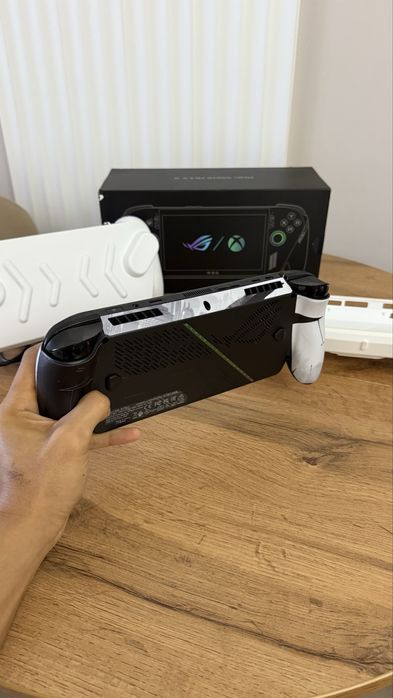 Продам Asus ROG XBOX Ally X