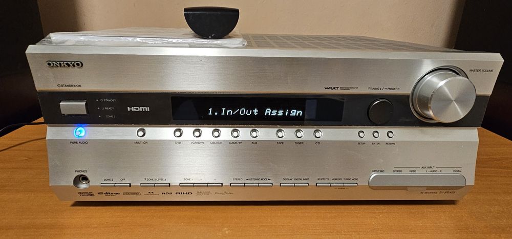 Onkio TX-SR605 7.1 AV Receiver.