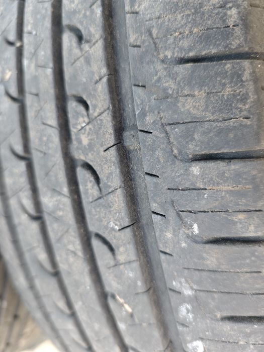 Anvelope 4 bucăți 300 lei  215/60/r17