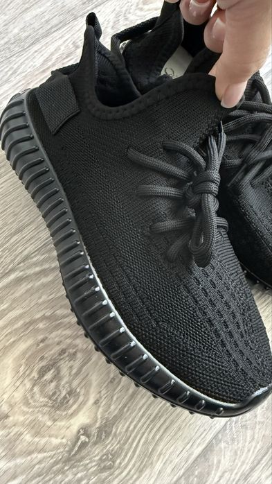 Кроссовки новые р.36-40