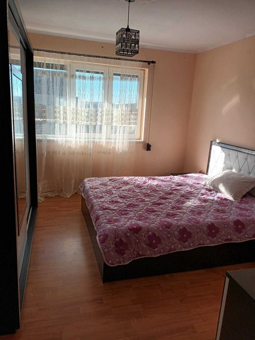 Vand Apartament  Decomandat