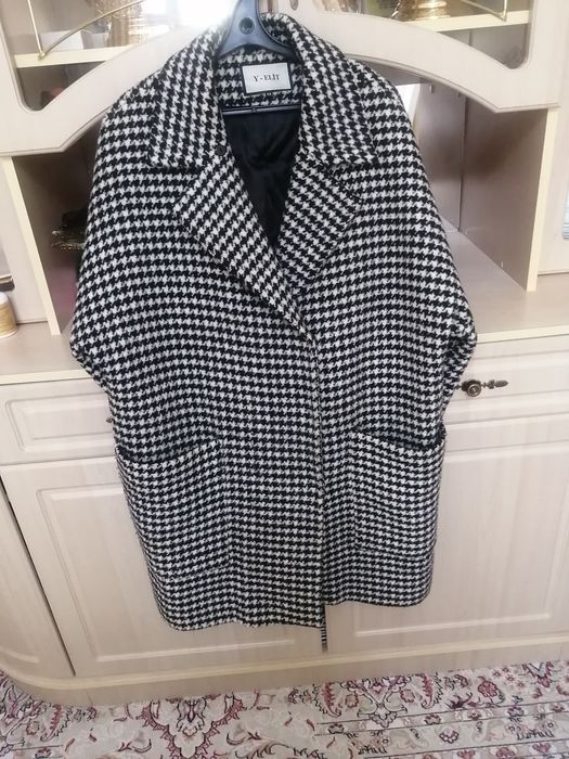 Пальто красивое.