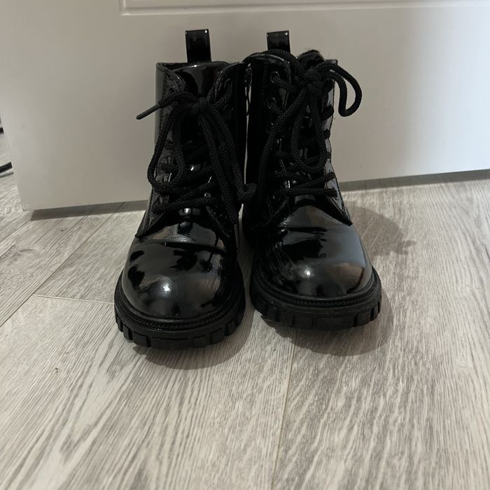 Продам ботинки весна, осень лакированные