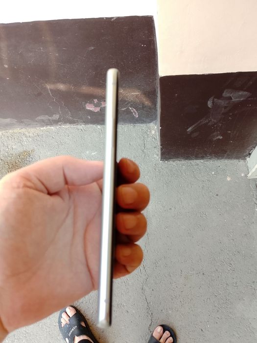 One plus 8 t 12-256 gb