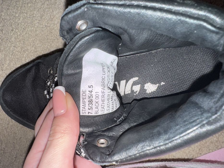 Steve Maden-черни боти