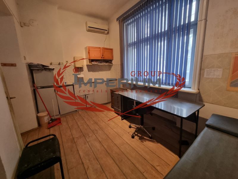 Дава се под наем Офис в Варна, Център - 86 кв.м за 612 € - Снимка #4