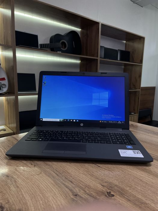 Ноутбук HP Pentium Silver N5