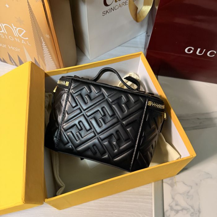 Fendi Vanity чанта
