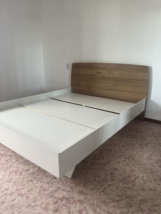 Продам двуспальную кровать