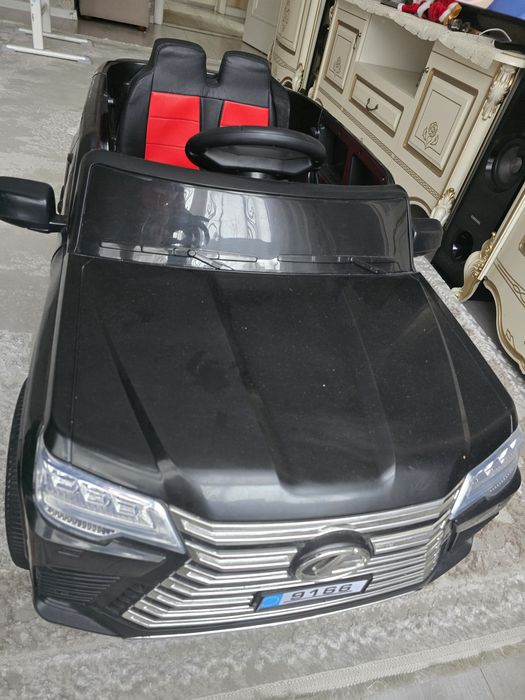 Продам автомобиль игрушку