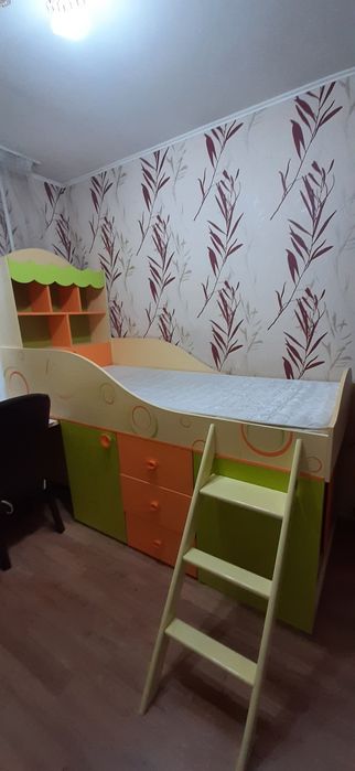 Детская кровать со столом