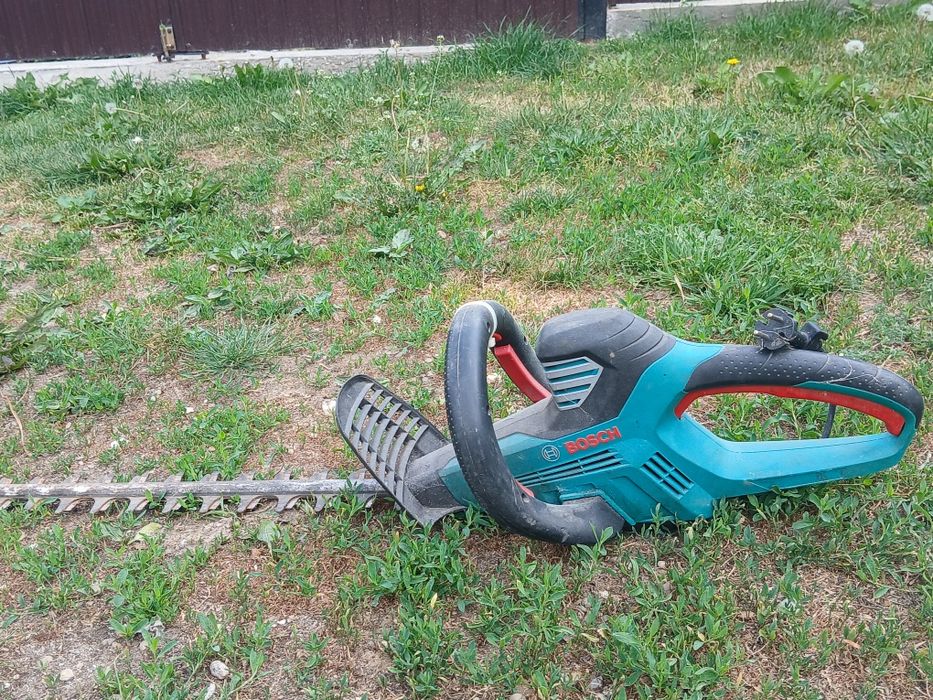 Trimar electric pentru gard viu