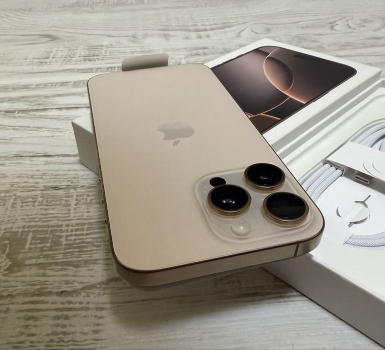 УНИКАТ Iphone 16 Pro Max 256GB Derert  36м. ГАРАНЦИЯ ПОДАРЪК