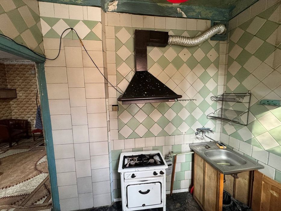 Продается 2 комнатная до метро Чиланзар 500 метр