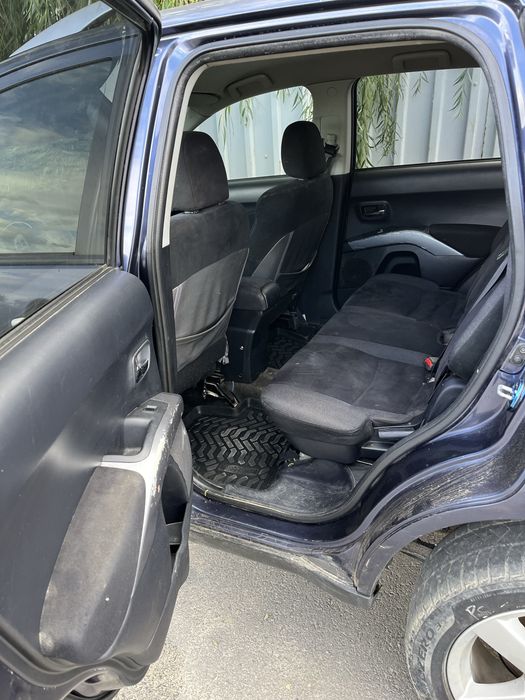 Mitsubishi Outlander 2.2 diesel 4x4 – Xenon, Keyless, Rockford