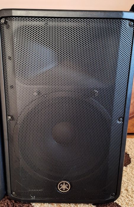 Boxe Yamaha  DBR 15 DSP 1000w subwoofer arena DB SW 500w  behringer vp1800  eurolive 1600w