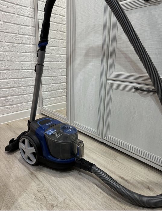 Продам пылесос Philips в отличном состоянии