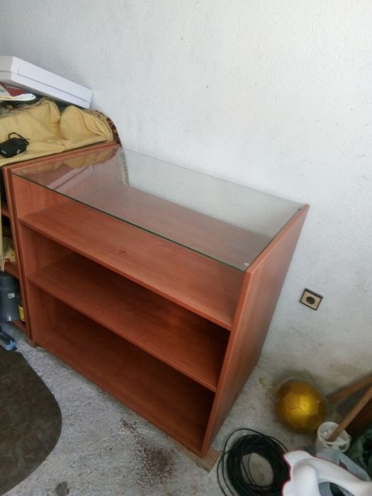 Витрина 2 бр. За бельо.