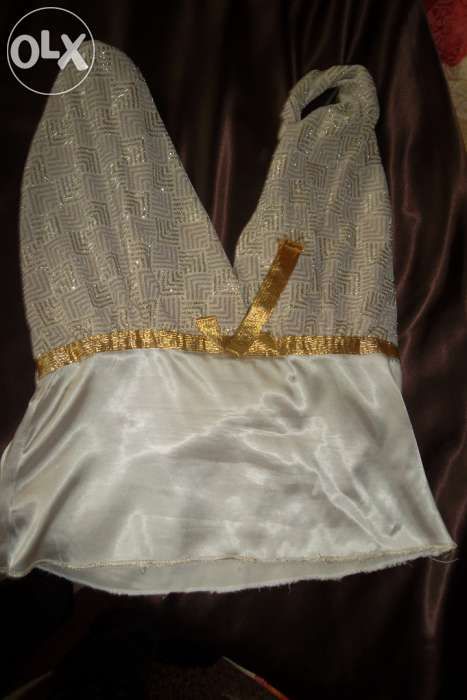 Vand sau schimb costum dama plus maieu elegant cadou