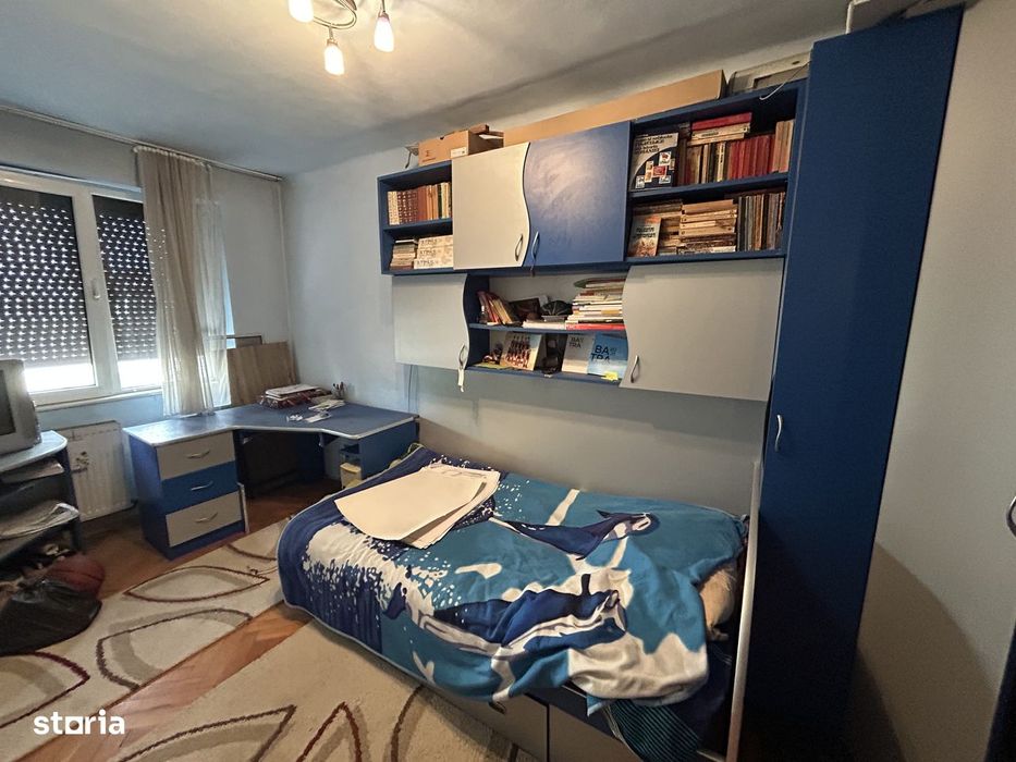 Vand apart.3 cam.ultracentral,B-dul Dragalina,et.1/4,centrala pe gaz