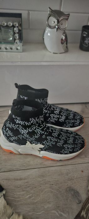 Patrizia pepe сникърси, Prada