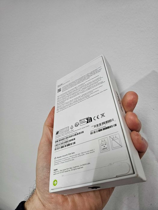 Iphone 16e 128 gb neverlock nou la cutie Garantie 1 an.