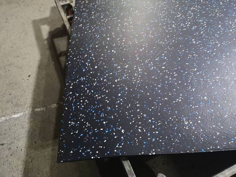 Плитка резина для тренажёрного залов