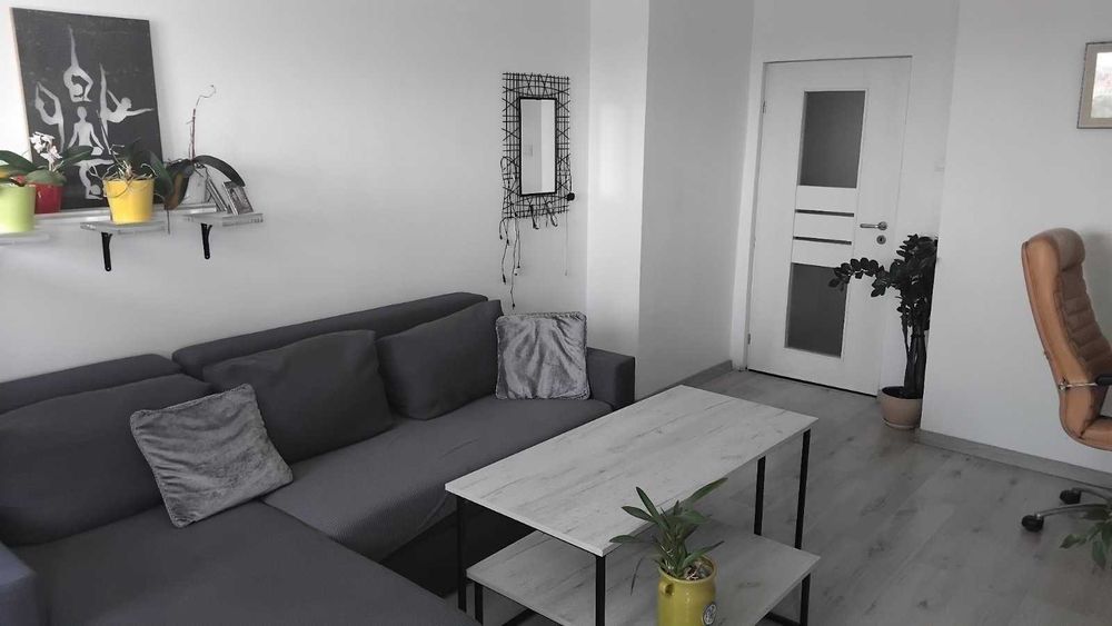 Продава се Тристаен апартамент в Русе, Родина 3 - 82 кв.м за 1818 €/кв.м - Снимка #1