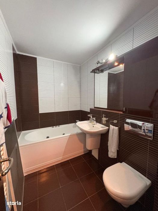 Apartament 3 camere, 82 mp, zona Ultracentral