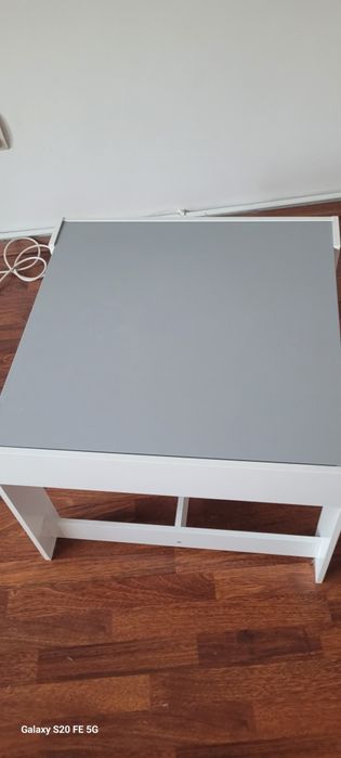 Vand masa activitati copii pret 80 lei