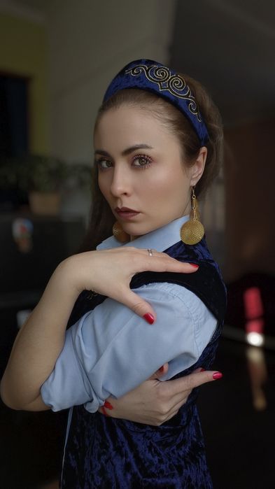 Продам кокошники ручной работы.