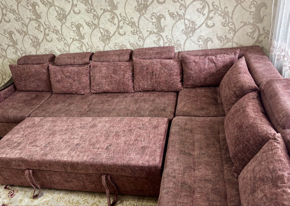 Продаю Диван (трансформер ) раскладывается как кровать