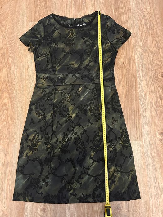 Дамска рокля с къс ръкав