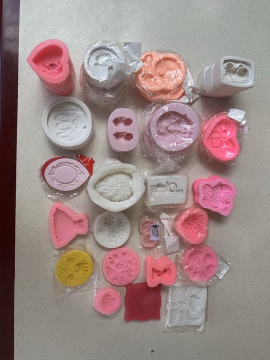 Силиконови молдове за свещи, сапуни, ароматни гипсиве!