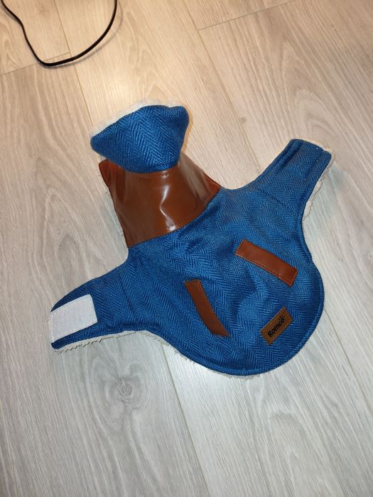 Haină pentru câini  Romeo, albastru turcoaz și imitație piele, talie mica