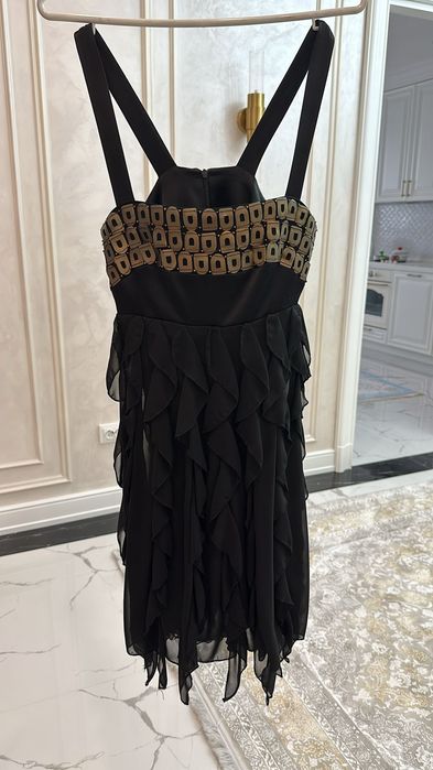 Платье чёрное выше колен