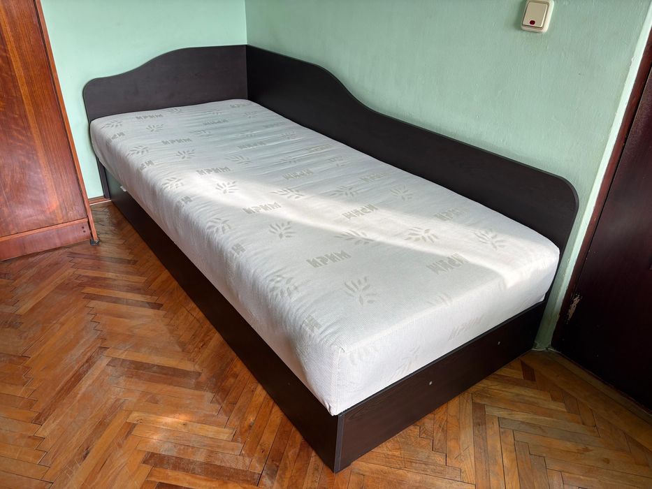 Pat de o singura persoana