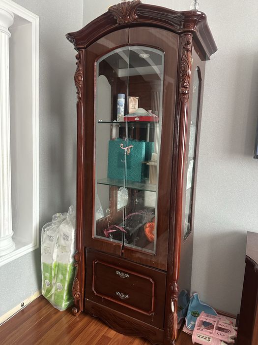 Продам уголок под телевозор