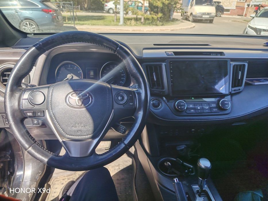 Продам Toyota RAV 4