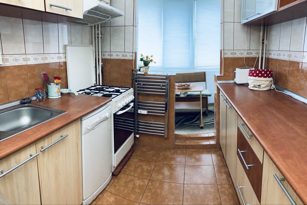 INCHIRIEZ apartament 3 camere zona Nicolae Grigorescu