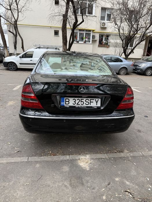 Mercedes Benz E220 W211